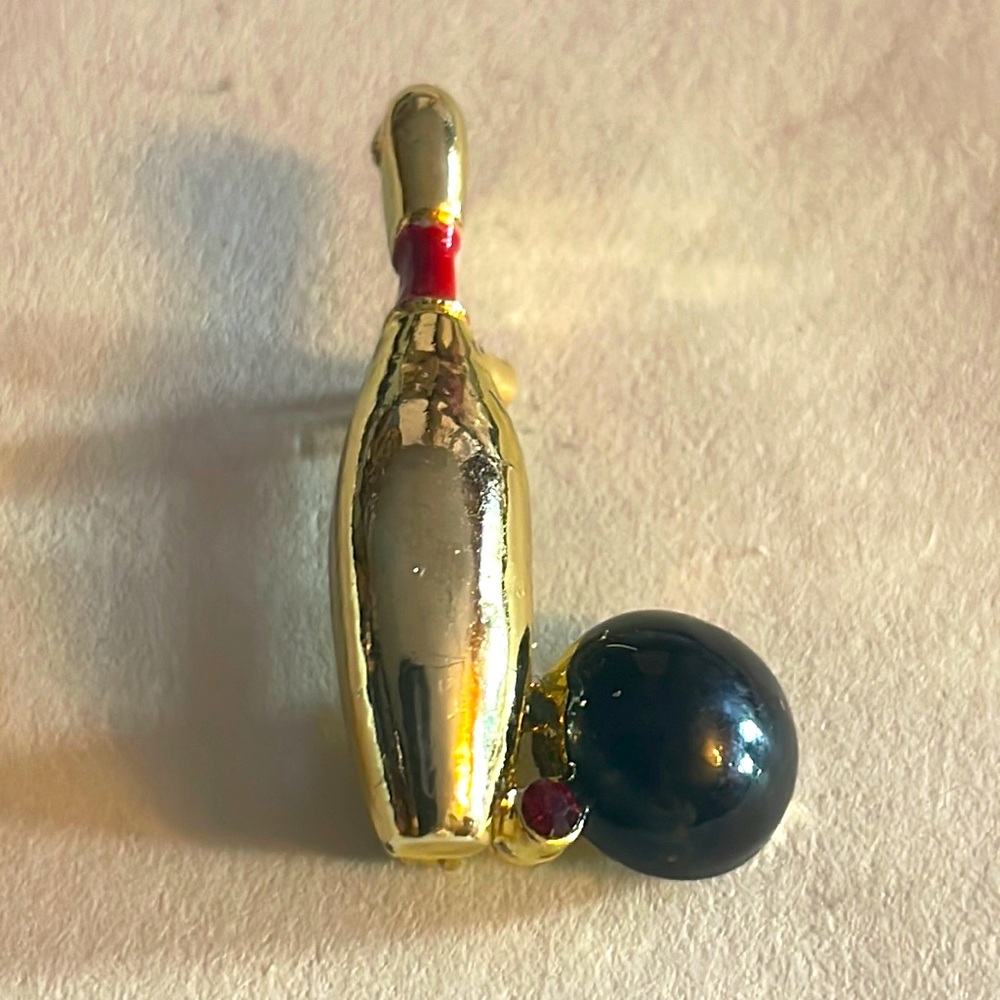 Vintage Gerry's Gold Tone with Red and Black Enamel Bowling Pin and Ball Brooch.